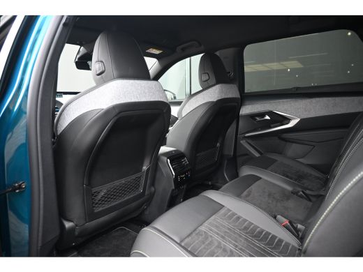 Peugeot e-5008 GT Avantage 73 kWh 7p Tot 8 Jaar Garantie! 98%SOH! | Elektr. Massagestoelen | Adaptive Cruise | D... ActivLease financial lease
