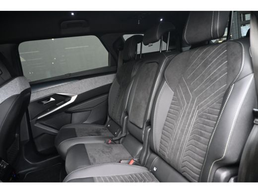 Peugeot e-5008 GT Avantage 73 kWh 7p Tot 8 Jaar Garantie! 98%SOH! | Elektr. Massagestoelen | Adaptive Cruise | D... ActivLease financial lease