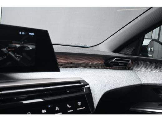 Peugeot e-5008 GT Avantage 73 kWh 7p Tot 8 Jaar Garantie! 98%SOH! | Elektr. Massagestoelen | Adaptive Cruise | D... ActivLease financial lease