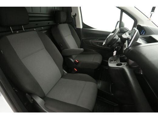 Peugeot Partner Elektrisch 50 kWh L2 | Snelladen | SOH 98% | Airco | Cruise | Carplay | Navi | Trekhaak | Parkeer... ActivLease financial lease