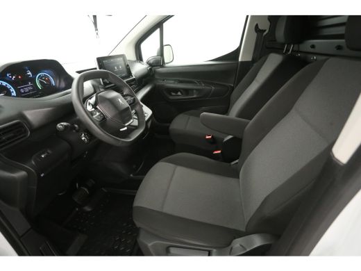 Peugeot Partner Elektrisch 50 kWh L2 | Snelladen | SOH 98% | Airco | Cruise | Carplay | Navi | Trekhaak | Parkeer... ActivLease financial lease