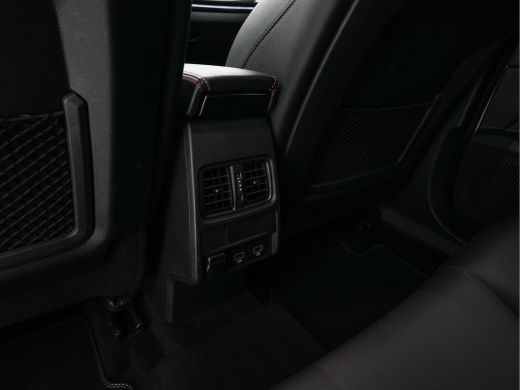 Renault Arkana 1.6 E-Tech Hybrid 145 R.S. Line (INCL-BTW) Aut. *LEATHER-FABRIC | FULL-LED | BLINDSPOT | CAMERA |... ActivLease financial lease