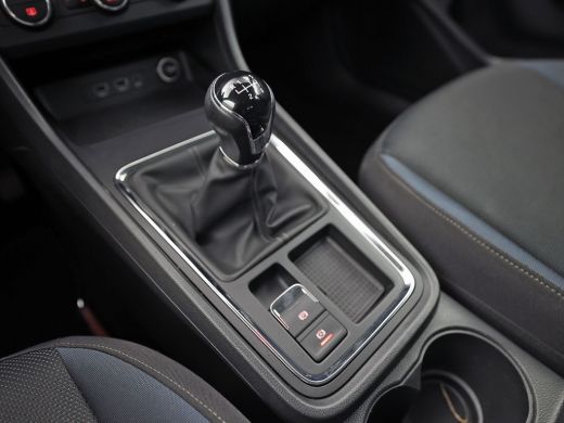 Seat Ateca 1.0 EcoTSI Business Sport (GROOT NAVI, APPLE CARPLAY, CAMERA, GETINT GLAS, LM VELGEN, CLIMATE, AU... ActivLease financial lease