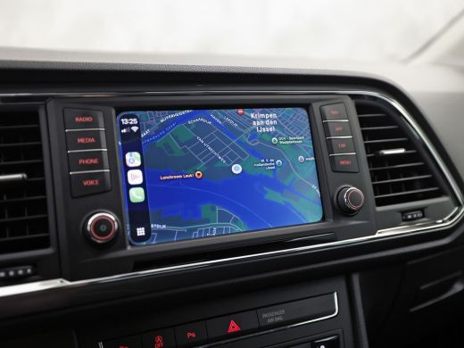 Seat Ateca 1.0 EcoTSI Business Sport (GROOT NAVI, APPLE CARPLAY, CAMERA, GETINT GLAS, LM VELGEN, CLIMATE, AU... ActivLease financial lease