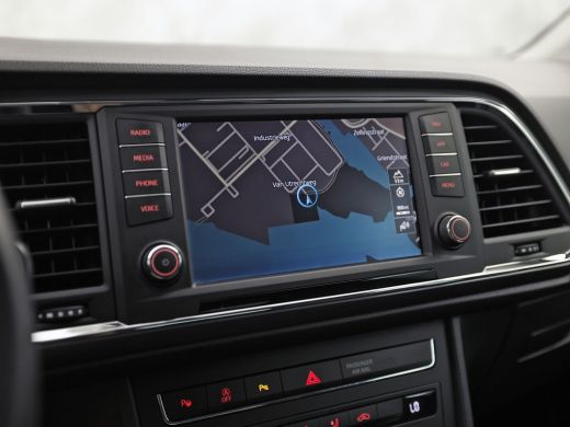 Seat Ateca 1.0 EcoTSI Business Sport (GROOT NAVI, APPLE CARPLAY, CAMERA, GETINT GLAS, LM VELGEN, CLIMATE, AU... ActivLease financial lease