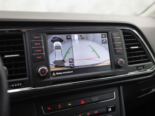 Seat Ateca 1.0 EcoTSI Business Sport (GROOT NAVI, APPLE CARPLAY, CAMERA, GETINT GLAS, LM VELGEN, CLIMATE, AU... ActivLease financial lease
