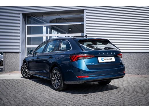 Skoda Octavia Combi 1.4 TSI iV PHEV Business Edition SOH 87% | Cruise control | Metaalkleur | Parkeersensor voor ActivLease financial lease