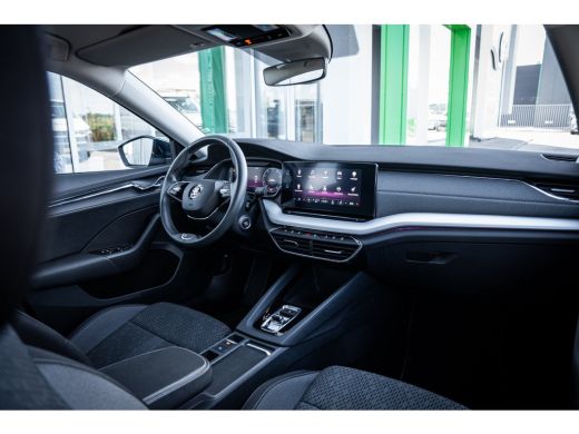Skoda Octavia Combi 1.4 TSI iV PHEV Business Edition SOH 87% | Cruise control | Metaalkleur | Parkeersensor voor ActivLease financial lease