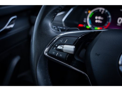 Skoda Octavia Combi 1.4 TSI iV PHEV Business Edition SOH 87% | Cruise control | Metaalkleur | Parkeersensor voor ActivLease financial lease