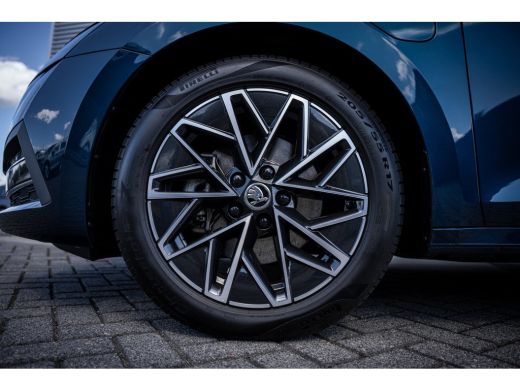 Skoda Octavia Combi 1.4 TSI iV PHEV Business Edition SOH 87% | Cruise control | Metaalkleur | Parkeersensor voor ActivLease financial lease