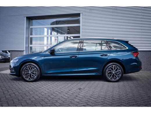 Skoda Octavia Combi 1.4 TSI iV PHEV Business Edition SOH 87% | Cruise control | Metaalkleur | Parkeersensor voor ActivLease financial lease