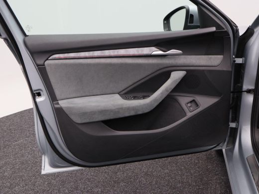 Skoda Superb Combi 1.5 TSi 204 Pk PHEV Edition | Panoramadak | Stoelverwarming | Camera | Trekhaak | Adaptive ... ActivLease financial lease