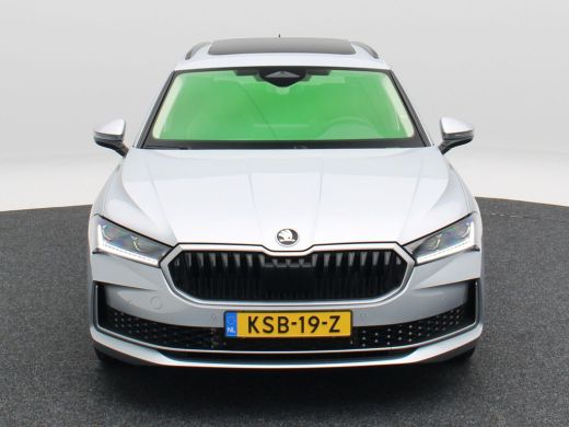 Skoda Superb Combi 1.5 TSi 204 Pk PHEV Edition | Panoramadak | Stoelverwarming | Camera | Trekhaak | Adaptive ... ActivLease financial lease