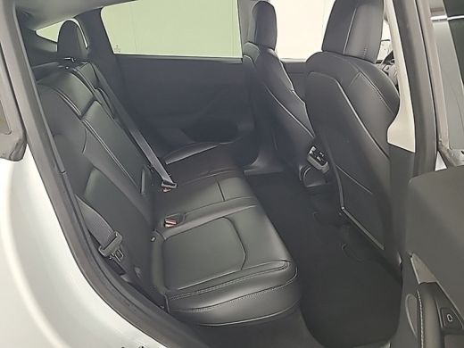 Tesla Model Y Long Range AWD 75 kWh | Trekhaak met afneembare kogel | Panoramisch Dak | Dodehoek detectie | Ele... ActivLease financial lease