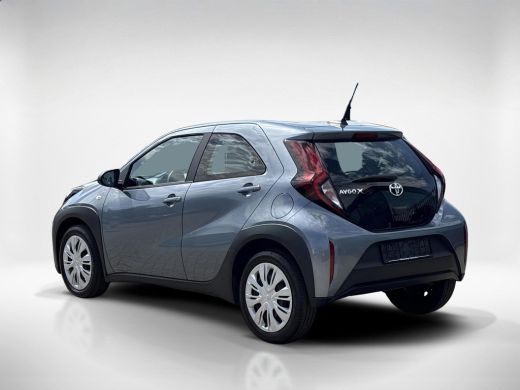 Toyota Aygo 1.0 VVT-i S-CVT Play ActivLease financial lease