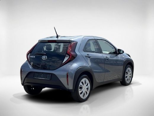 Toyota Aygo 1.0 VVT-i S-CVT Play ActivLease financial lease