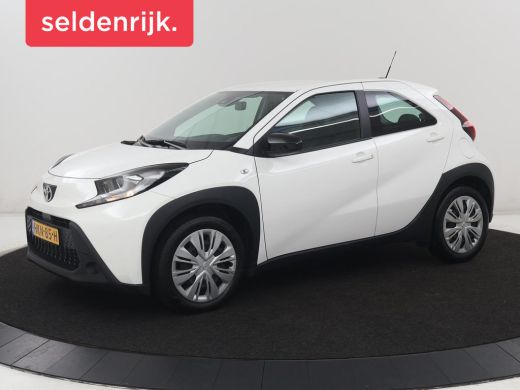 Toyota Aygo | 5-deurs | Adaptive cruise | Lane assist | Carplay | DAB | NAP 31.639km | Airco ActivLease financial lease