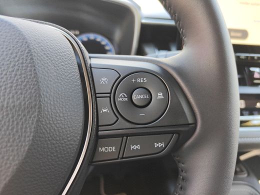 Toyota Corolla Touring Sports Hybrid 140 Dynamic ActivLease financial lease