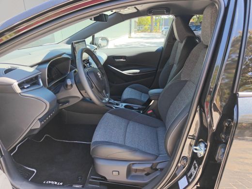 Toyota Corolla Touring Sports Hybrid 140 Dynamic ActivLease financial lease