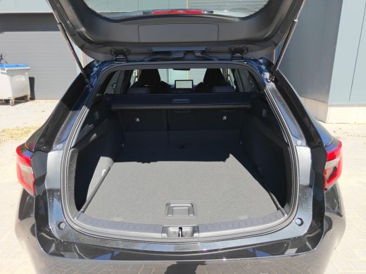 Toyota Corolla Touring Sports Hybrid 140 Dynamic ActivLease financial lease