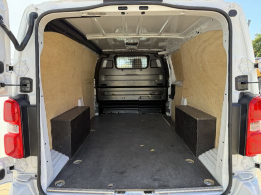 Toyota ProAce ProAce Electric 75kWh 136PK L2 Elektrisch 93.0% (SOH) 330km WLTP Cruise Control Climate Control C... ActivLease financial lease