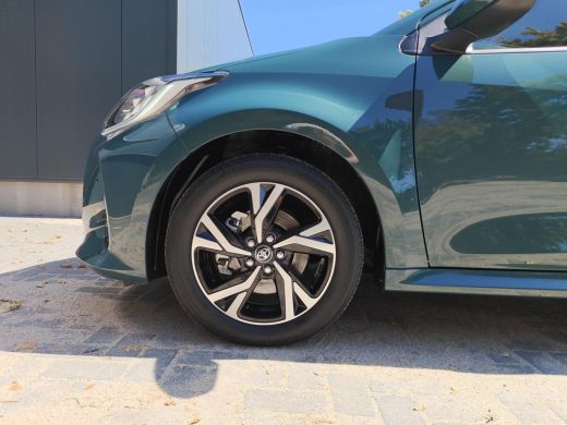 Toyota Yaris 1.5 Hybrid 115 Dynamic Comfort Pack ActivLease financial lease