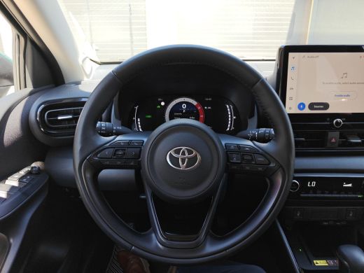Toyota Yaris 1.5 Hybrid 115 Dynamic Comfort Pack ActivLease financial lease