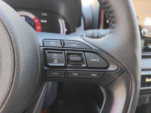 Toyota Yaris 1.5 Hybrid 115 Dynamic Comfort Pack ActivLease financial lease