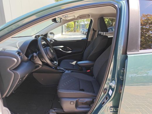 Toyota Yaris 1.5 Hybrid 115 Dynamic Comfort Pack ActivLease financial lease