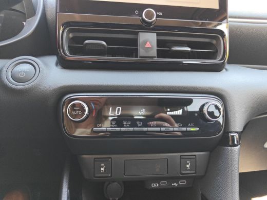 Toyota Yaris 1.5 Hybrid 115 Dynamic Comfort Pack ActivLease financial lease