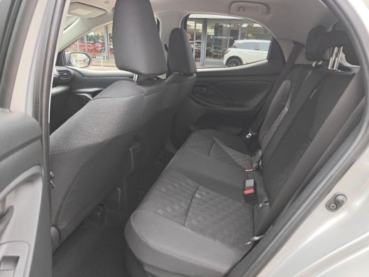 Toyota Yaris 1.5 Hybrid 115 Dynamic ActivLease financial lease