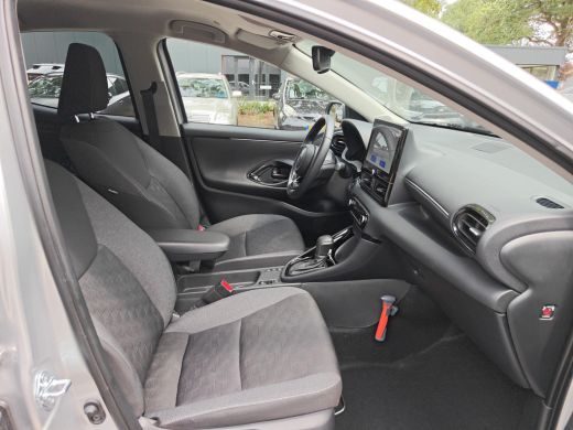 Toyota Yaris 1.5 Hybrid 115 Dynamic ActivLease financial lease