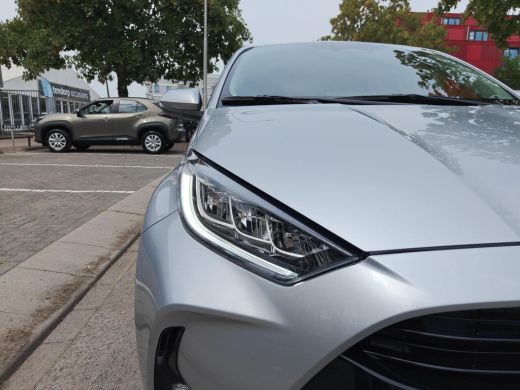 Toyota Yaris 1.5 Hybrid 115 Dynamic ActivLease financial lease