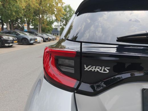 Toyota Yaris 1.5 Hybrid 115 Dynamic ActivLease financial lease