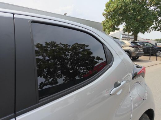 Toyota Yaris 1.5 Hybrid 115 Dynamic ActivLease financial lease