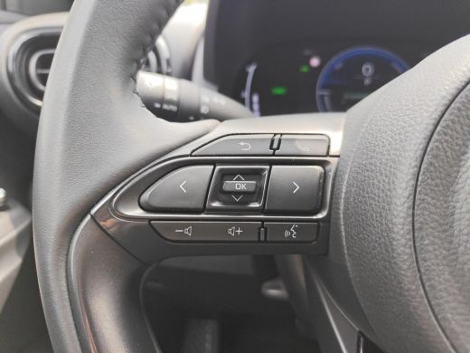 Toyota Yaris 1.5 Hybrid 115 Dynamic ActivLease financial lease