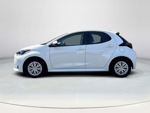 Toyota Yaris 1.5 Hybrid Active ActivLease financial lease