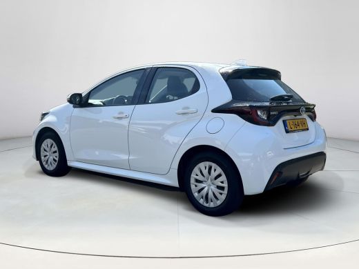 Toyota Yaris 1.5 Hybrid Active ActivLease financial lease