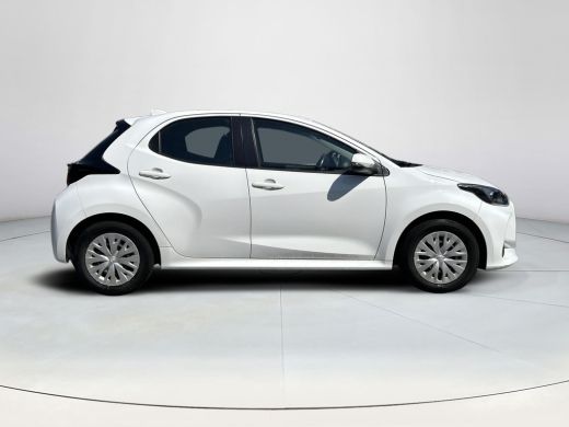 Toyota Yaris 1.5 Hybrid Active ActivLease financial lease