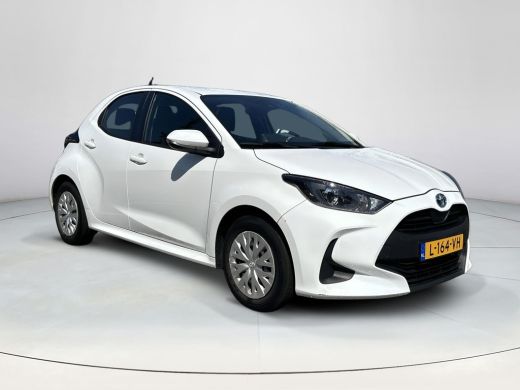 Toyota Yaris 1.5 Hybrid Active ActivLease financial lease
