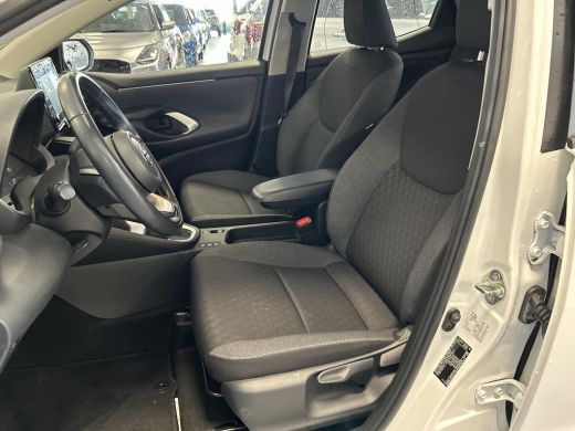 Toyota Yaris 1.5 Hybrid Active ActivLease financial lease
