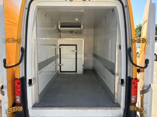Volkswagen Crafter e-Crafter 36kWh 136PK Elektrisch Koelwagen Zanotti Nachtkoeling LED Climate Control Cruise Contro... ActivLease financial lease