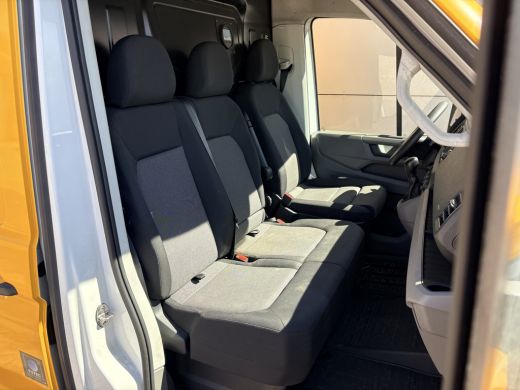 Volkswagen Crafter e-Crafter 36kWh 136PK Elektrisch Koelwagen Zanotti Nachtkoeling LED Climate Control Cruise Contro... ActivLease financial lease