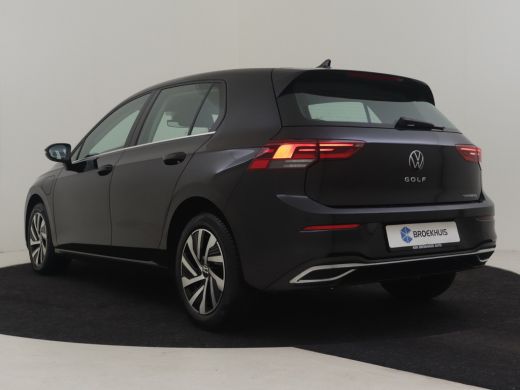Volkswagen Golf 1.4 eHybrid Style 204pk DSG/AUTO l Camera l Elektr. Stoel incl geheugen & Massage l Adapt. Cr Con... ActivLease financial lease