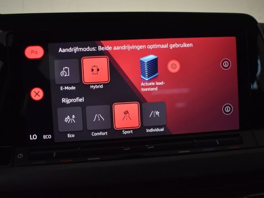 Volkswagen Golf 1.4 eHybrid Style 204pk DSG/AUTO l Camera l Elektr. Stoel incl geheugen & Massage l Adapt. Cr Con... ActivLease financial lease
