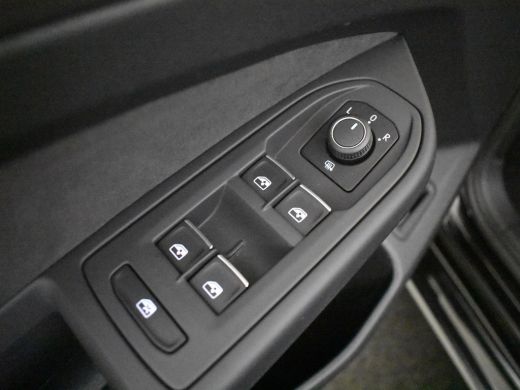 Volkswagen Golf 1.4 eHybrid Style 204pk DSG/AUTO l Camera l Elektr. Stoel incl geheugen & Massage l Adapt. Cr Con... ActivLease financial lease