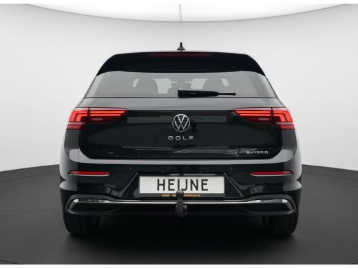 Volkswagen Golf 1.5 eHybrid 204PK [PHEV] LIFE NAVI/CARPLAY/CAMERA/TREKHAAK ActivLease financial lease