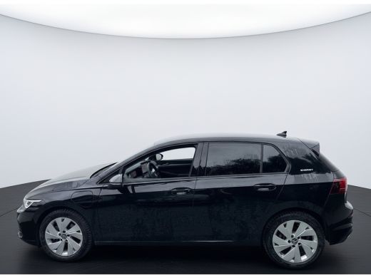 Volkswagen Golf 1.5 eHybrid 204PK [PHEV] LIFE NAVI/CARPLAY/CAMERA/TREKHAAK ActivLease financial lease