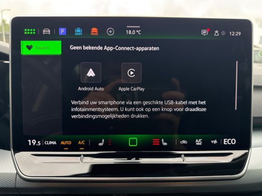 Volkswagen Golf 1.5 eHybrid 204PK [PHEV] LIFE NAVI/CARPLAY/CAMERA/TREKHAAK ActivLease financial lease