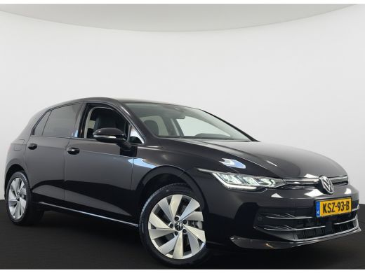 Volkswagen Golf 1.5 eHybrid 204PK [PHEV] LIFE NAVI/CARPLAY/CAMERA/TREKHAAK ActivLease financial lease